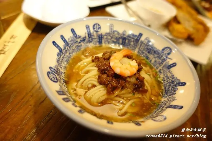 【台南美食】度小月擔仔麵♥獨特風味肉燥加上特選紅蝦 傳承百年的台南擔仔麵