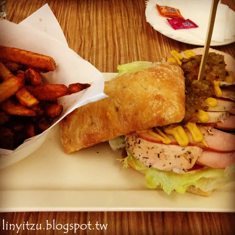 台北 信義區 Delicate小微妙Cafe