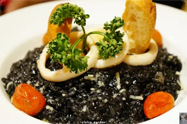 台北 捷運忠孝敦化站 義磚義瓦Wa Pasta(明耀店)~大份量cp值高人氣店