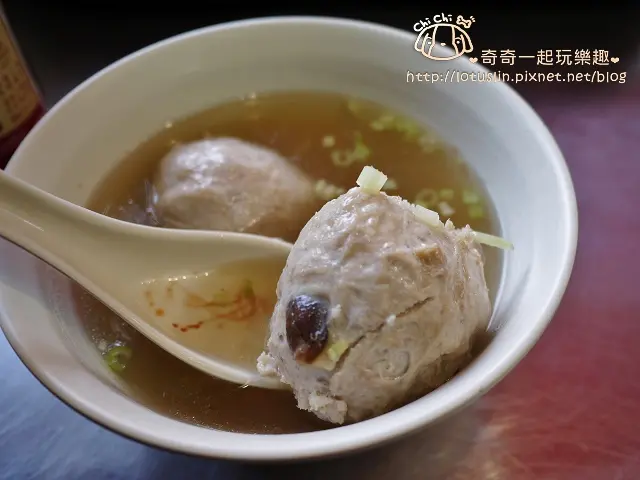 台北 主播楊中化爆漿大貢丸 寧夏夜市商圈美食(捷運雙連站) 超大貢丸激推！！！