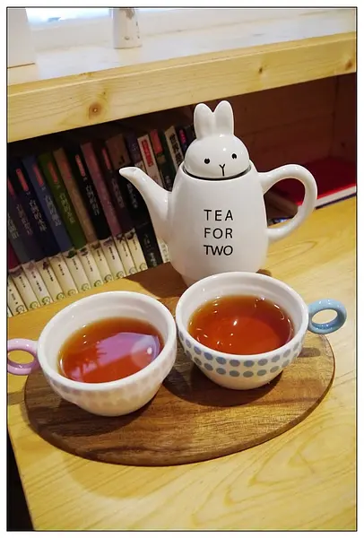 【台北松山區】民生社區．溫馨舒適．有可愛兔兔出沒-♬六丁目cafe♪