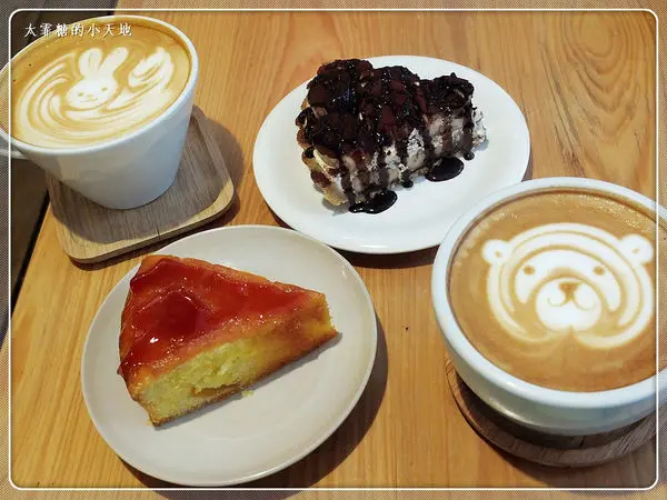 【台北】民生社區。巷弄美食。免費wifi。❤ 六丁目cafe ❤ 超萌的咖啡拉花&很正點的甜點蛋糕