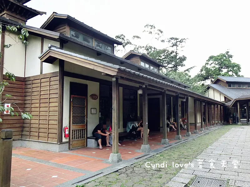 南投溪頭旅遊景點推薦▶內湖國小。超美的森林小學，讓人好想在這上課!!!﹝悠閒散心景點推薦﹞