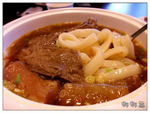 5星評鑑的讚岐牛肉麵(書記牛肉麵)~點水樓