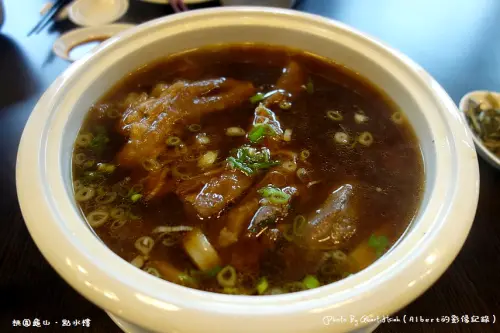 【食記】桃園龜山．點水樓（桃園店）（啥！要580元的讚岐牛肉麵）