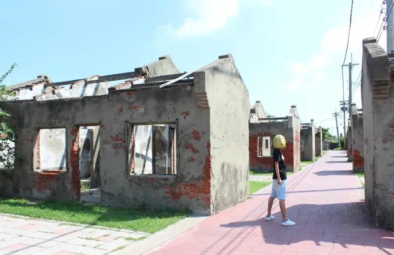 彰化線西︳蛤蜊兵營，台版小金門適合喜愛廢墟風的人來外拍 - 金大佛的奪門而出家網誌