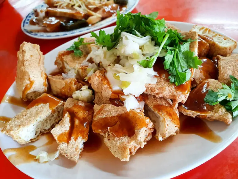 【台東美食】關山臭豆腐 公有零售市場內 在地人都大推的必吃美食