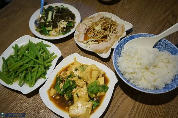 【食記】屏東恆春＿北門家常菜＠無固定菜色的驚喜菜單 感受那純樸的古色古香魅力