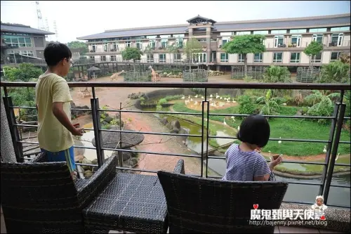 《新竹民宿飯店景點》關西六福莊生態渡假旅館DAY1~直接入住動物園初體驗