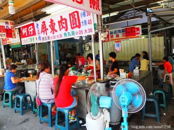 屏東美食吃不停。屏東市/民族路夜市。正老牌屏東肉圓        
      