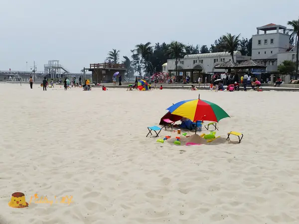 【遊記-嘉義】東石漁港人工白沙灘/親子戲水區《東石漁人碼頭》~~~陽光/沙灘/玩水/放風箏/吃海鮮