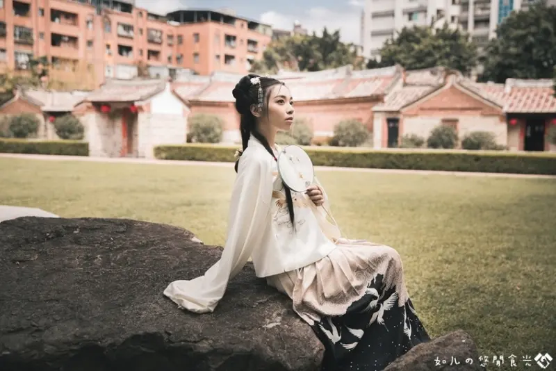 【新北旅遊/景點】蘆洲李宅｜菡芙漢服出租&茜香閣一手包辦漢服與妝髮｜當一日古代貴妃漫步於國定古蹟之間
