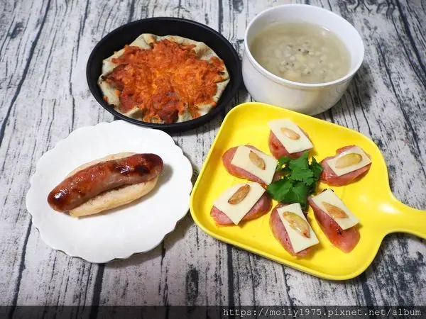 【士林】士林昇記大香腸/爆漿大香腸/士林夜市/台灣小吃/爆漿肉汁超鮮甜/溫體豬腿肉/大腸包小腸/三代傳承好滋味/飄香士林50餘年