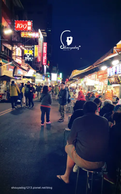 【觀光景點】寄生在住宅巷弄裡的羅東夜市        
      