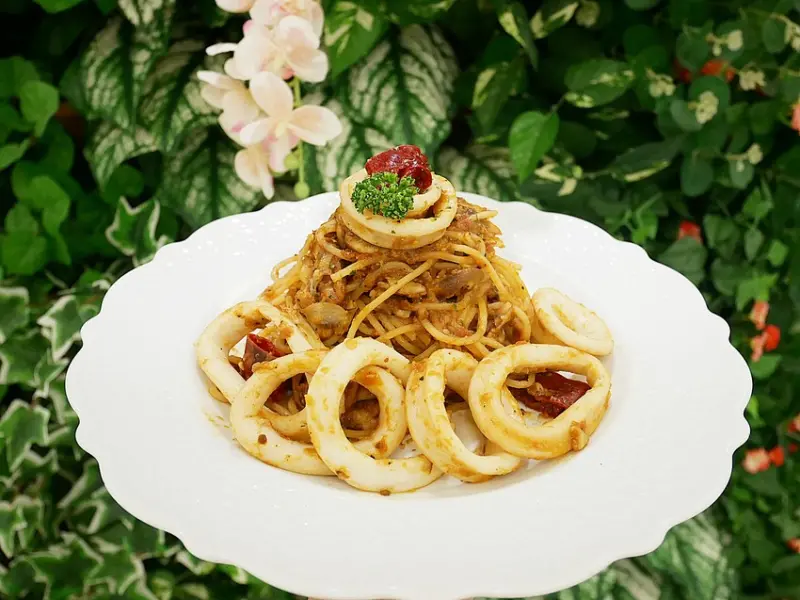 ALESSI Café-台中大遠百義式料理  義大利麵、義式披薩和燉飯都夠水準  是逛街休憩的好地方              