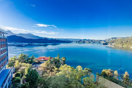 【南投-日月潭旅遊】愛上日月潭雲品的十個理由.浪漫燭光夜景晚餐、港點、下午茶，總統套房夕陽happy  Hour