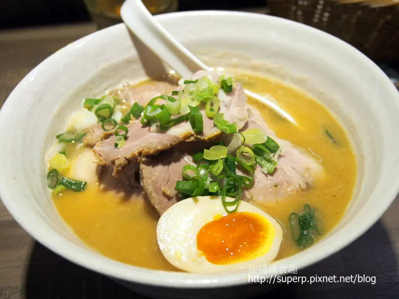 台北的麵屋輝：沾麵和擔擔麵均優