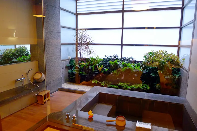 ◎【宜蘭礁溪 長榮鳳凰酒店】(景觀湯屋) 抗寒流，泡湯就對了！