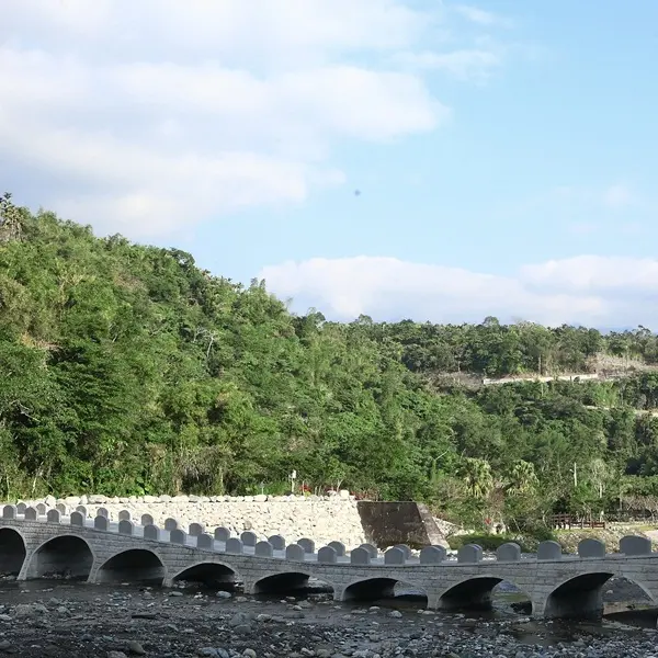 白鮑溪景觀橋