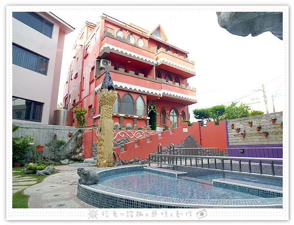 [屏東住宿] 戀戀莎堡特色民宿~船帆石地區近墾丁大街！21間不同風格主題房！國王城堡之雙人海景房！