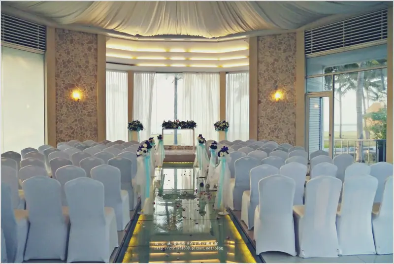 【高雄】西子灣沙攤會館‧超有賣點的水晶教堂婚禮