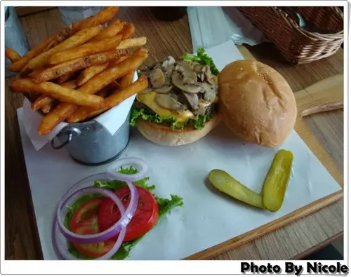 1885 Burger Store--肉汁流流流的美味大漢堡