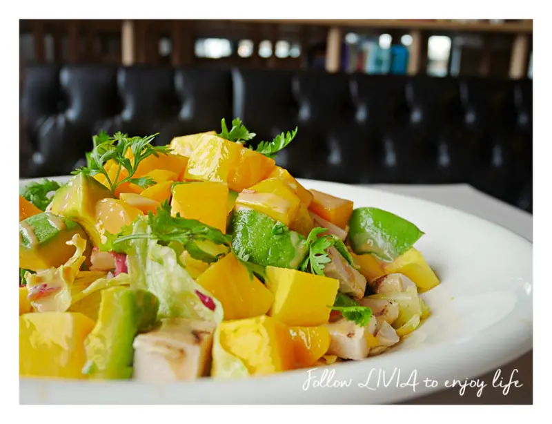 美食餐廳║台北萬華區 捷運西門站 台北西門町意舍酒店 吃吧餐廳 熱戀夏芒果季 ❤跟著Livia享受人生❤