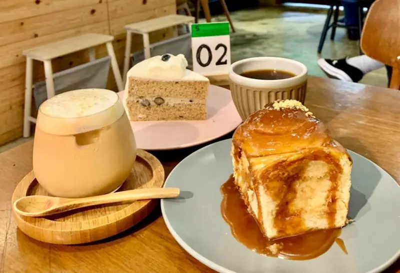 鹹花生咖啡館｜迪化街老宅內飄咖啡香，招牌捲類必吃推薦