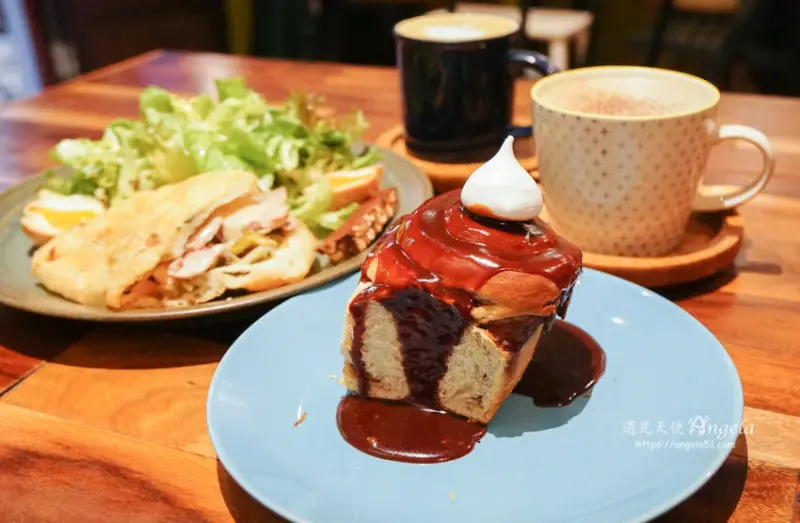 大稻埕老宅秘境花園鹹花生咖啡館|招牌肉桂捲大推! - 遇見天使~Angela