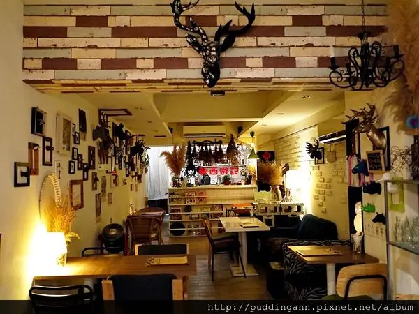 [食記]台北大安區 Zoo cafe 動物園野餐咖啡 動物主題餐廳 寵物友善餐廳 毛小孩也有餐點喔 *附完整菜單 WIFI*  免服務費 不限時 捷運忠孝敦化站/國父紀念館站