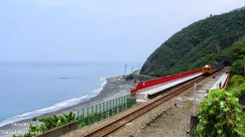 【台東．太麻里】在多良車站被火車等，在多良國小被無敵海景感動