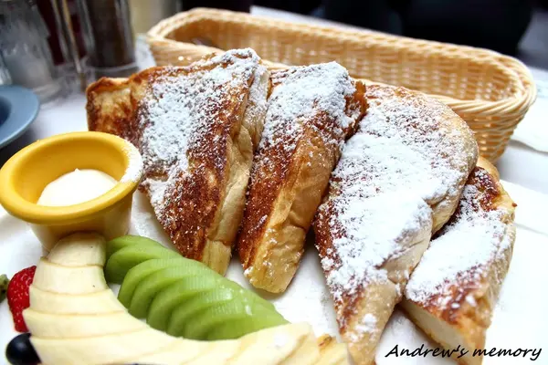  Eating Time-噴汁漢堡來襲，對面朋友請小心！