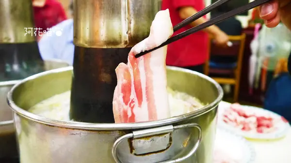 【古亭│火鍋吃到飽】人氣強強滾的眷村酸菜白肉鍋，隱身巷弄的『勵進餐廳』
