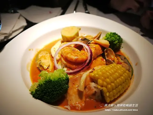 『食記』台北市．大安區．東區明曜．宮都拉義式餐廳(La gondola．CP值高)