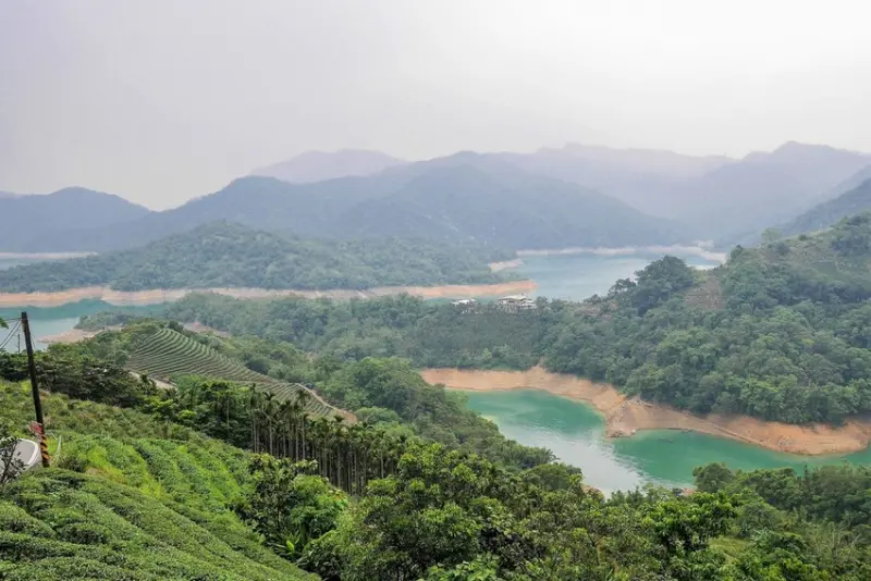 【新北石碇 | 景點】流淌在重重山巒間的一泓碧綠✲千島湖