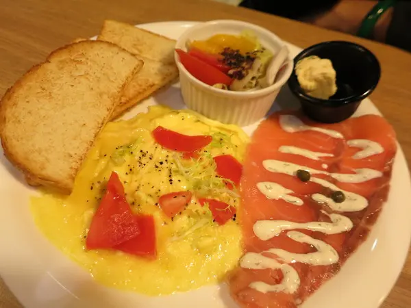 Fani Burger費尼漢堡~新開店假日悠閒早午餐