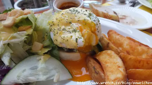 Sabrina House 紗汀娜好食。超夢幻的用餐環境。忍不住讓人狂拍照。果然好食