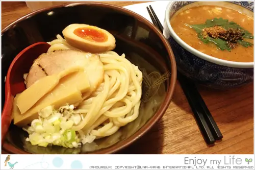 ❤【食】台北信義區統一阪急「三田製麵所」日本拉麵–充滿咬勁的極粗麵＆松菸誠品吳寶春麥方店！