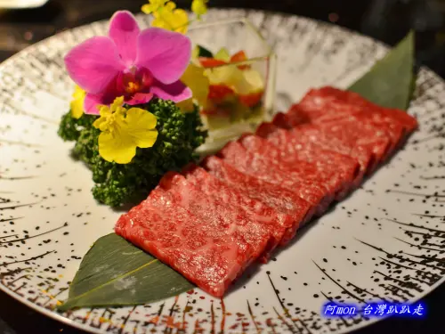 <台中西區>食記:塩選燒肉~鼎王集團精緻燒烤之舞鹽弄醬饗牛肉(試吃)