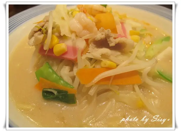 Ringer Hut 長崎強棒麵champon 統一阪急店 ~跨海渡洋來自日本九州的風味拉麵~ 統一阪急百貨公司美食 ~ 東區捷運站美食 ~ 國父紀念館美食 ~ 松山文創園區美食