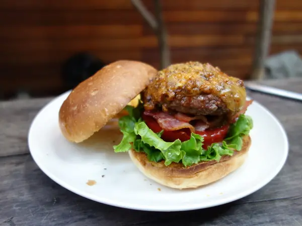食。台中。田樂For Farm BURGER。田園有fu的店面 菜單Menu價位