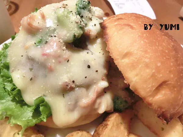 【台中食記-西區】隱藏巷弄懷舊老店♥食尚玩家大力推薦@田樂For Farm BURGER              