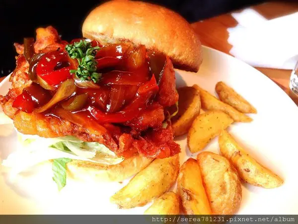 <食記 台中田樂for Farm Burger> 懷舊老房屋中享受單純漢堡的田園之樂