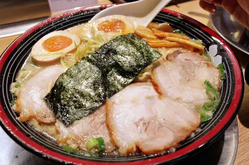 ［大安區］：讚不絕口的湯頭☆屯京拉麵