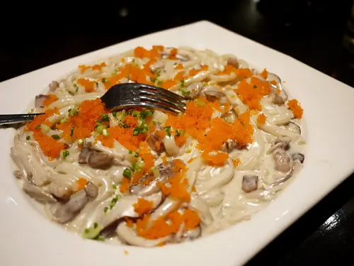 【食記】台北*國父紀念館。夜店風*DOZO創作和食居酒屋