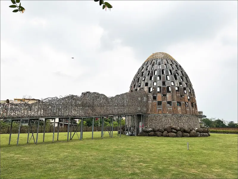 [嘉義景點] 森林之歌 文化路地下道嘉義秀泰旁 文青裝置藝術 到嘉義必IG打卡景點