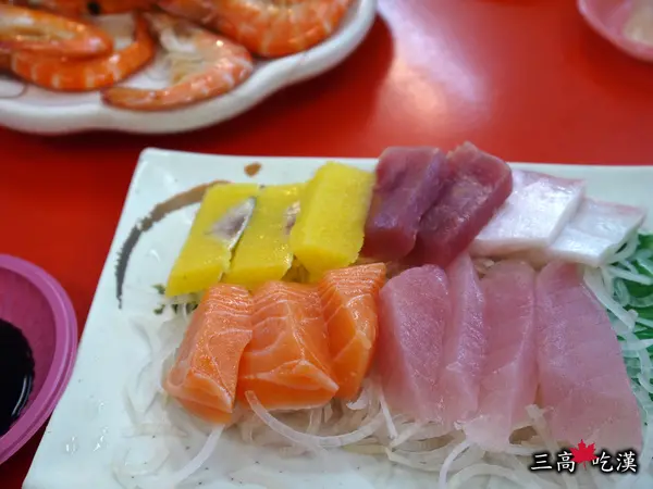 [海港食記] 布袋觀光漁市午後遊~葉記生魚片、雙燕蚵仔包