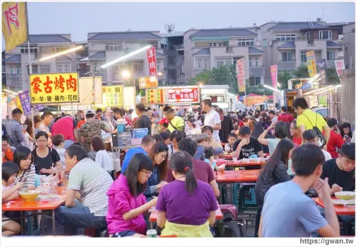 台中旱溪夜市美食遊戲攤位懶人包 | 一周營業四天的超人氣夜市