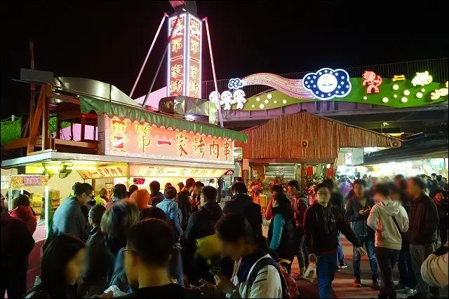 《花蓮美食》跨年前花蓮夜市大一統！東大門自強夜市全新開幕，在地宅男主席帶路之熱門必吃攤位巡禮！