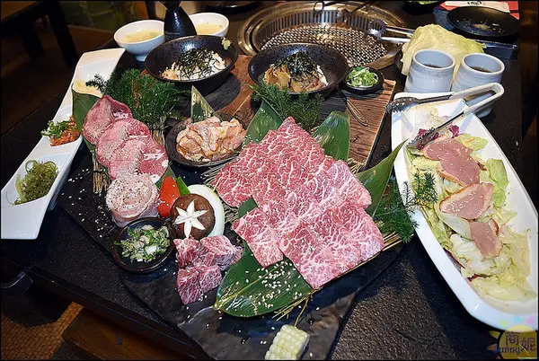 台中北屯超澎湃和牛燒肉套餐。一頭牛日式燒肉清酒崇德店。就是要大口吃肉才豪邁!@sunny吃喝遊樂        
      